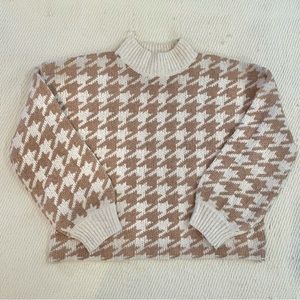 Pink Rose | Beige and Cream Houndstooth Sweater